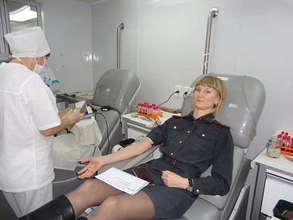 Полицейские Тамбова сдали кровь